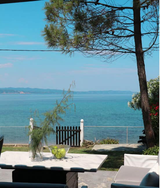 New Seafront House in Halkidiki 5
