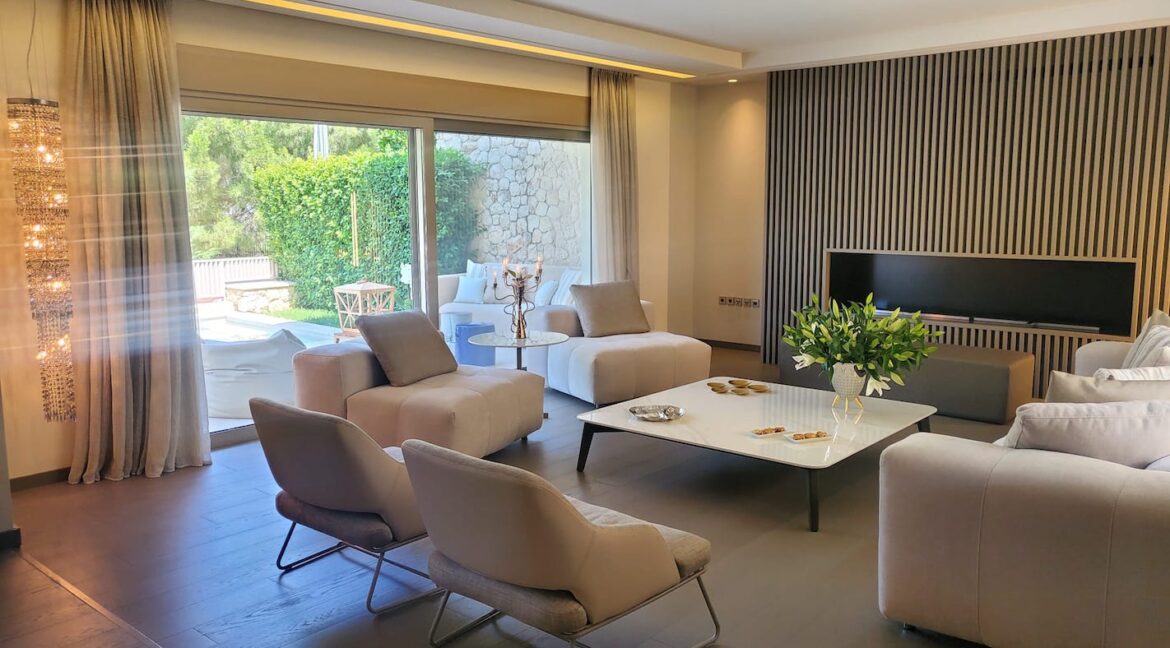 Excellent Property at Voula Athens near the sea, Villa South Athens, Villa with Pool Athens Greece 1