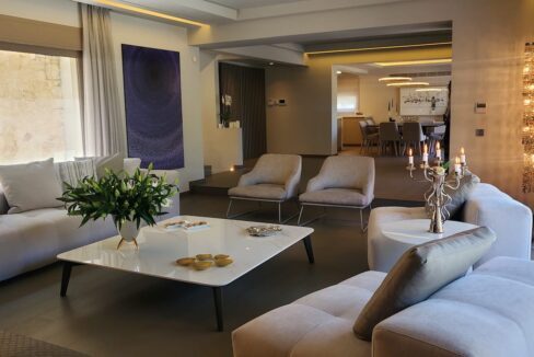 Excellent Property at Voula Athens near the sea, Villa South Athens, Villa with Pool Athens Greece 2