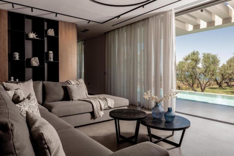 Luxury villa Zakynthos Greece for sale in 37.81708605,20.870248873063,13
