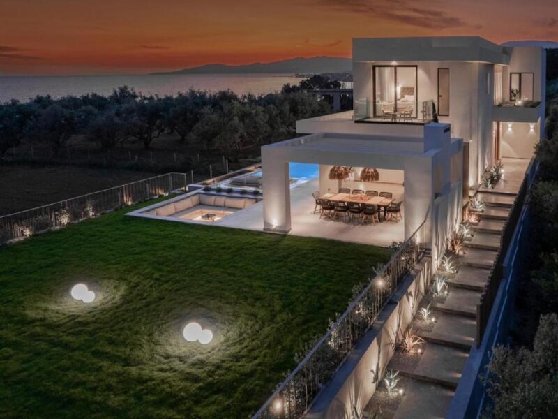 Luxury villa Zakynthos Greece for sale in 37.81708605,20.870248873063,13