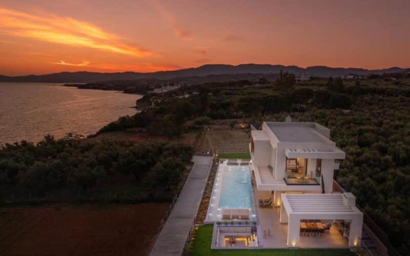 Luxury villa Zakynthos Greece for sale in 37.81708605,20.870248873063,13
