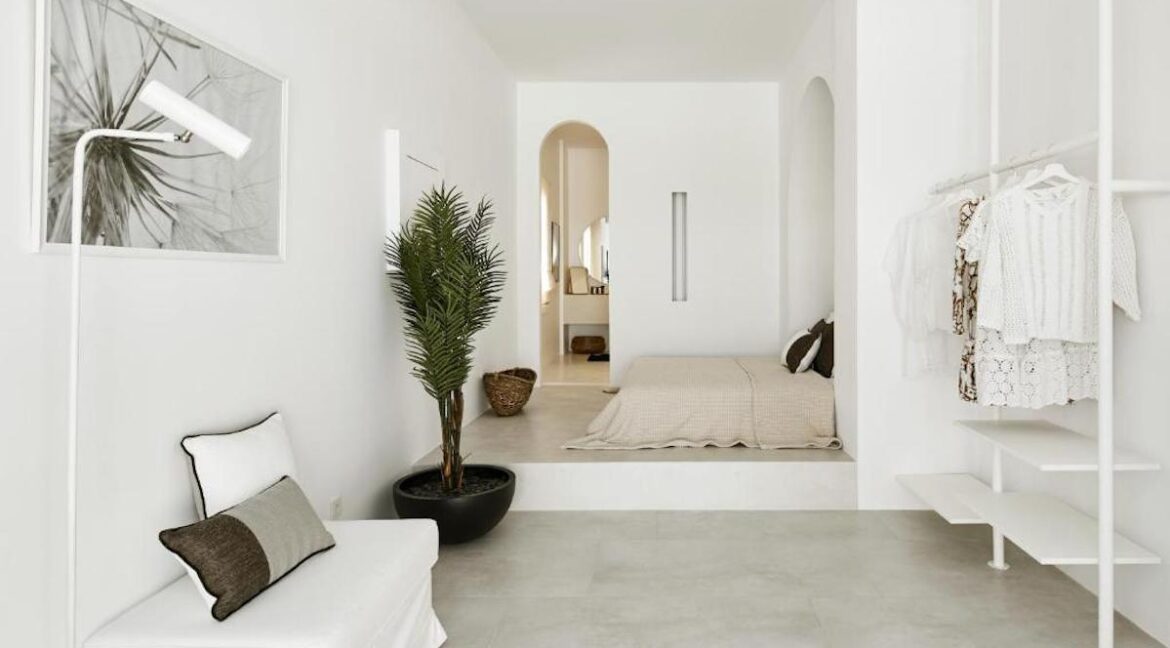 Big house Santorini for sale, Two separate apartments in Santorini Greece for sale 1