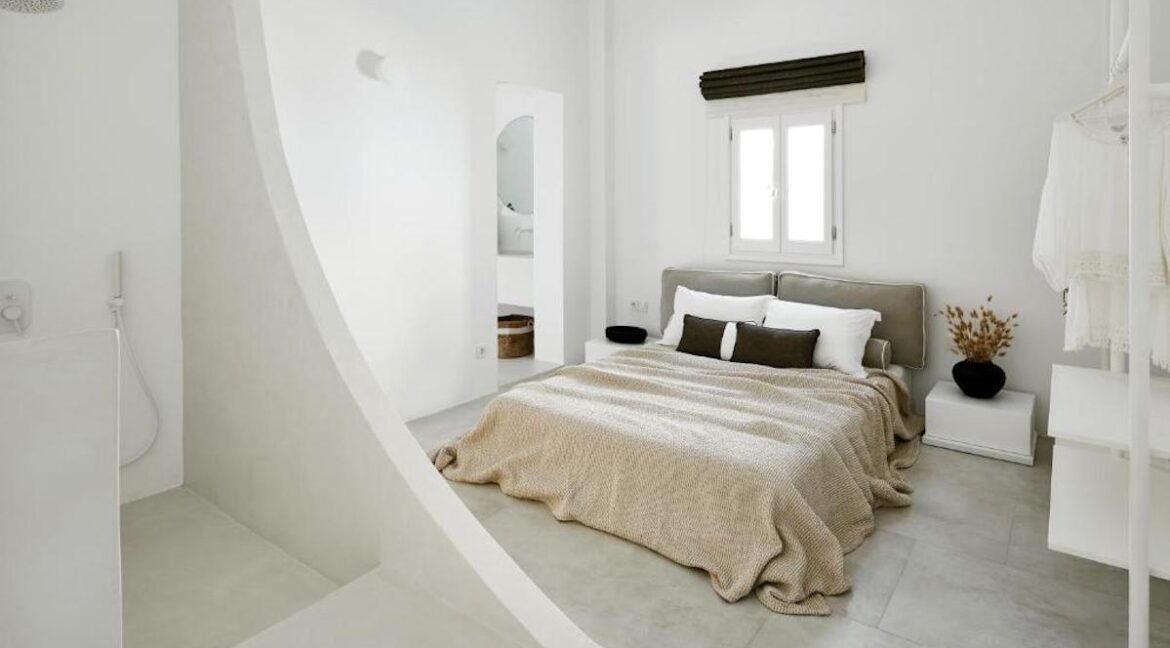 Big house Santorini for sale, Two separate apartments in Santorini Greece for sale 11