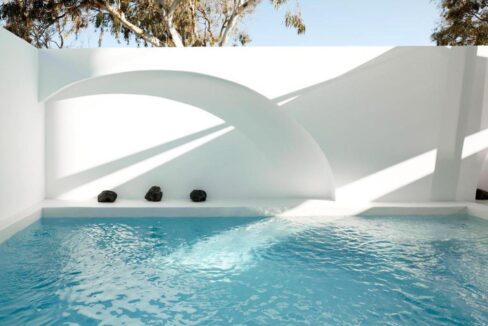 Big house Santorini for sale, Two separate apartments in Santorini Greece for sale 17