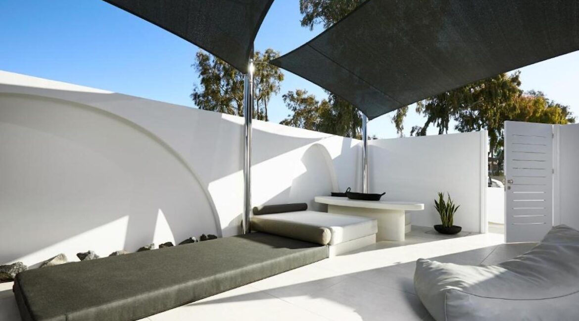 Big house Santorini for sale, Two separate apartments in Santorini Greece for sale 19