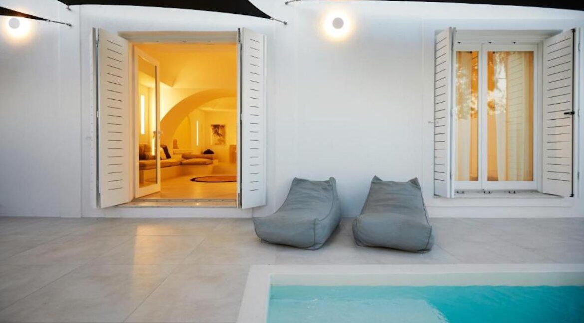 Big house Santorini for sale, Two separate apartments in Santorini Greece for sale 21