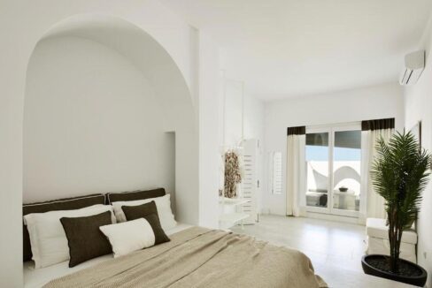 Big house Santorini for sale, Two separate apartments in Santorini Greece for sale 24