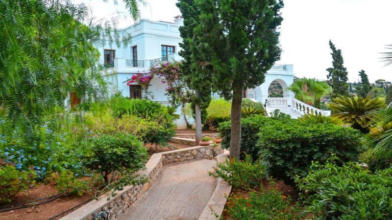 Propriété privée en bord de mer à vendre sur l'île de Spetses, près d'Athènes in 37.25869575,23.139719118007,7