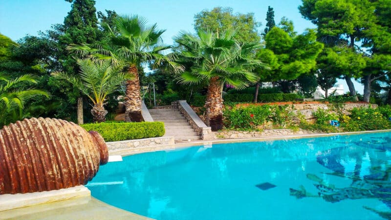 Propriété privée en bord de mer à vendre sur l'île de Spetses, près d'Athènes in 37.25869575,23.139719118007,7