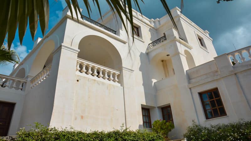 Propriété privée en bord de mer à vendre sur l'île de Spetses, près d'Athènes in 37.25869575,23.139719118007,7