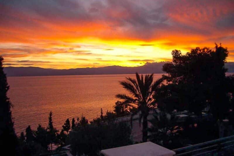 Propriété privée en bord de mer à vendre sur l'île de Spetses, près d'Athènes in 37.25869575,23.139719118007,7