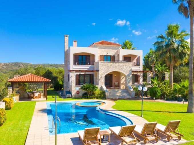 Beautiful Villa Crete Greece for sale, Properties in Crete Island for Sale