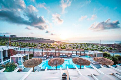 Ηotel in Santorini for sale. Find the best properties on Santorini island in Greece. Santorini Properties 10