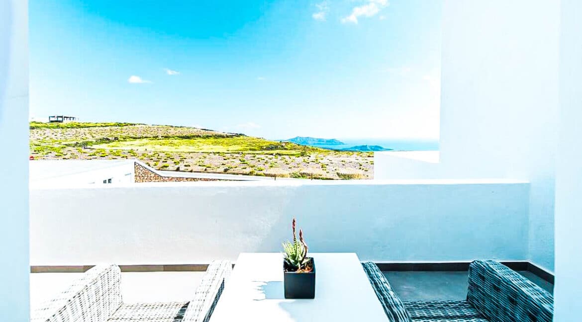 Ηotel in Santorini for sale. Find the best properties on Santorini island in Greece. Santorini Properties 12