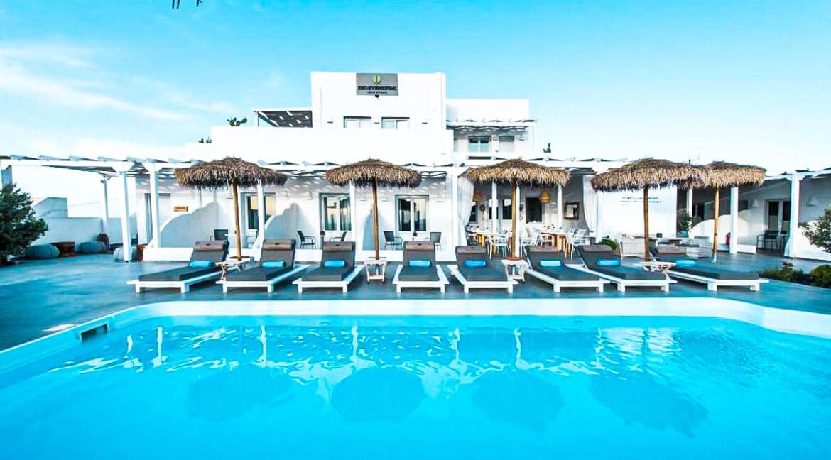 Ηotel in Santorini for sale. Find the best properties on Santorini island in Greece. Santorini Properties 2