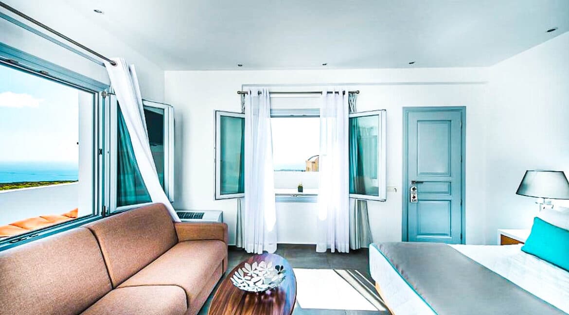 Ηotel in Santorini for sale. Find the best properties on Santorini island in Greece. Santorini Properties 7
