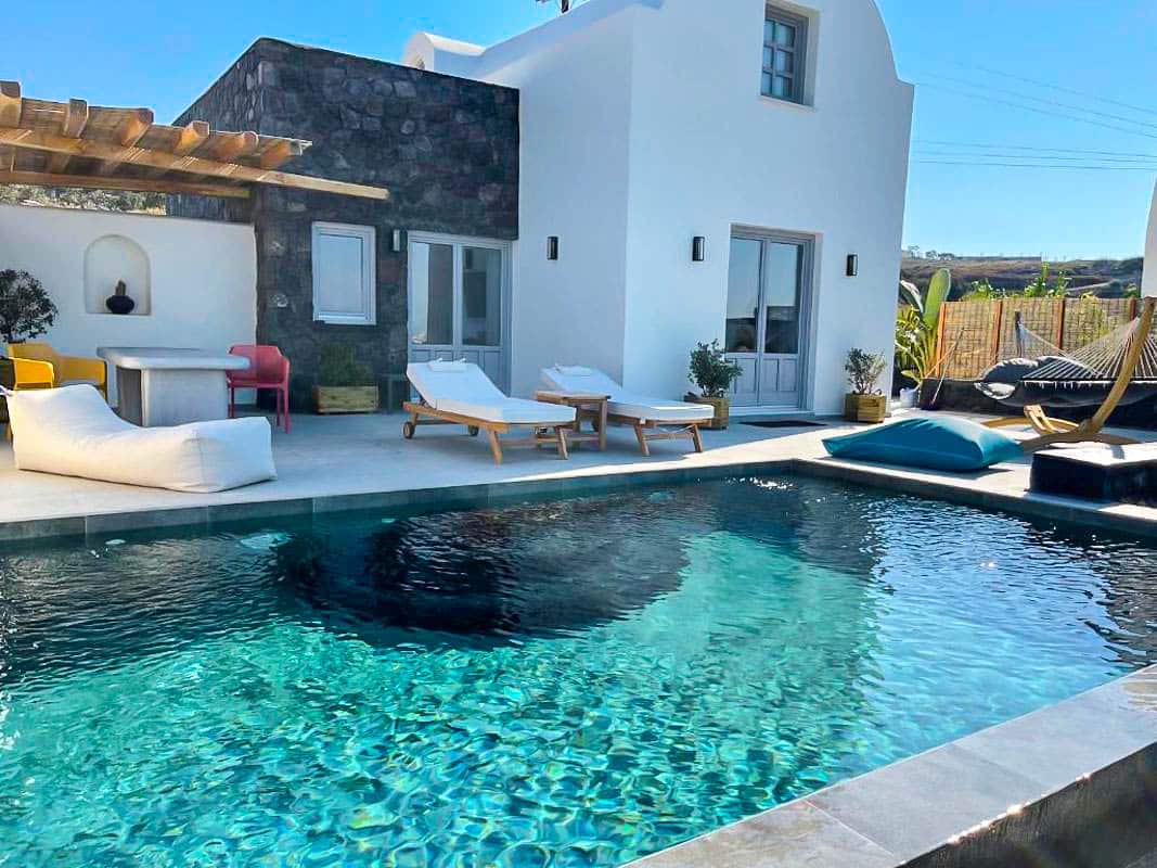 2 Luxury Villas near Oia Santorini