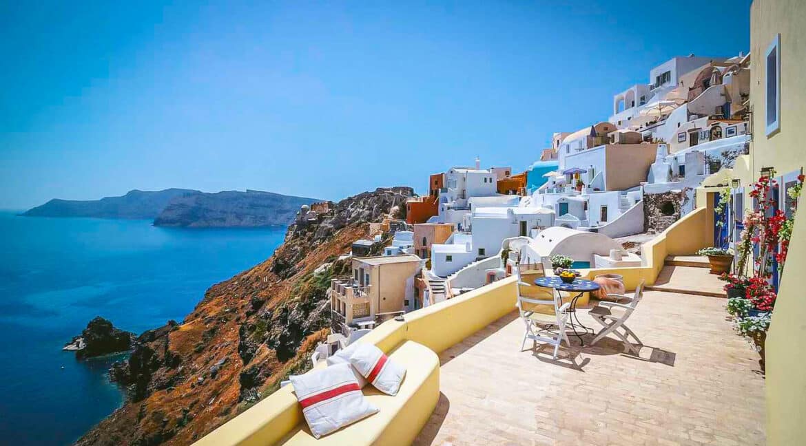 Property on the edge of the Caldera Santorini, Buy Property Santorini Greece 15