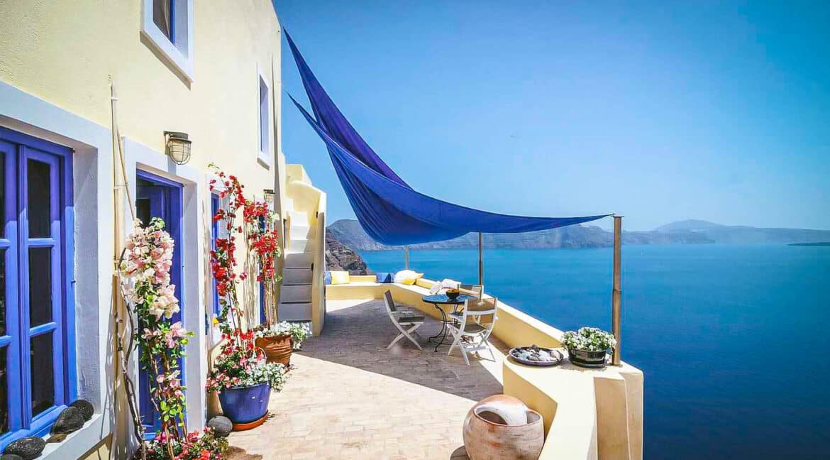 Property on the edge of the Caldera Santorini, Buy Property Santorini Greece 16