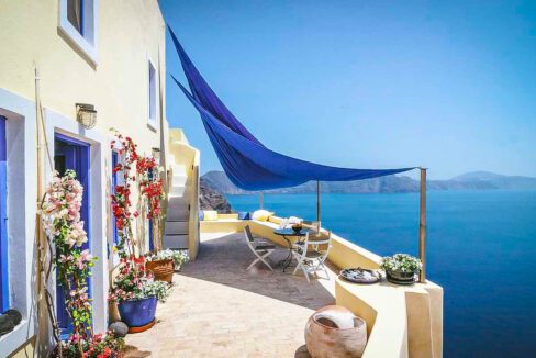 Property on the edge of the Caldera Santorini, Buy Property Santorini Greece 16