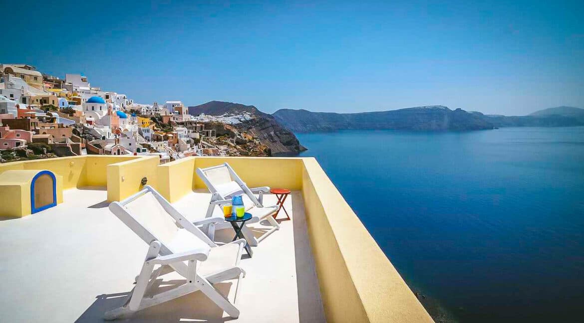 Property on the edge of the Caldera Santorini, Buy Property Santorini Greece 19