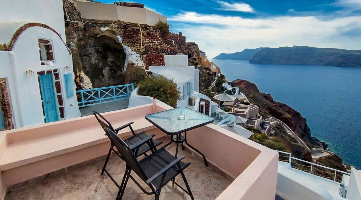 Cave House at Oia of Santorini for sale
