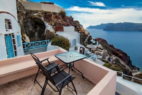 Cave House at Oia of Santorini for sale
