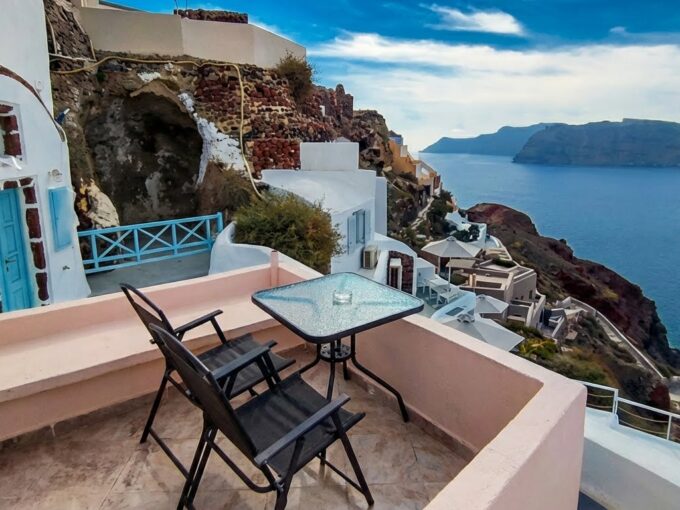 Cave House at Oia of Santorini for sale