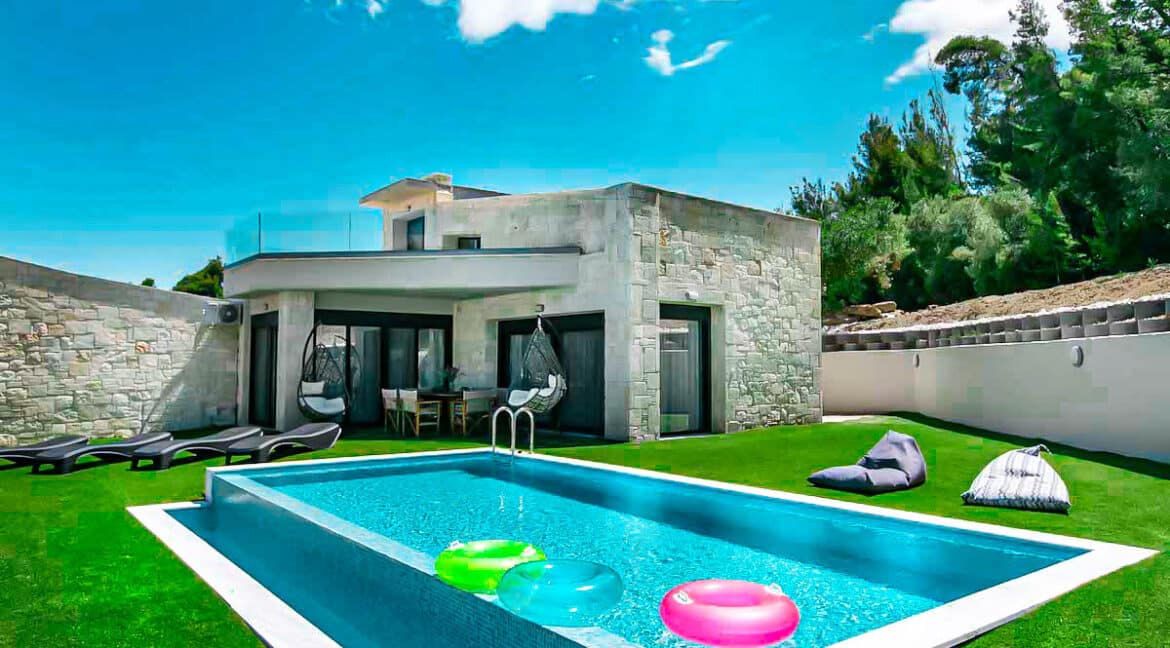 New Villa Pefkohori Halkidiki for sale, Halkidiki Properties Greece