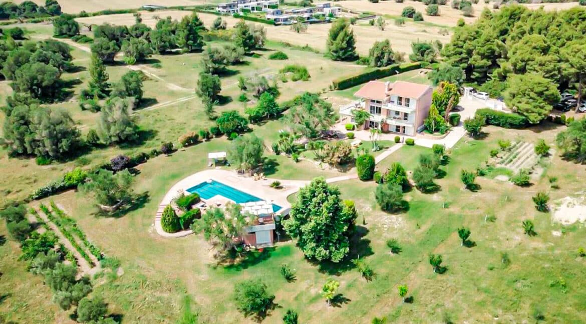 villa at Sani Halkidiki Greece for sale. Halkidiki Properties 23