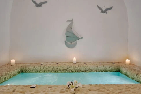 Exquisite Villa for Sale with Panoramic Views in Imerovigli, Santorini 14