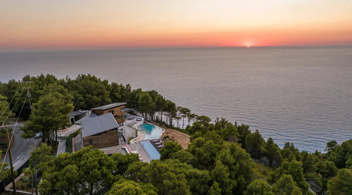 Luxurious Villa for sale in Lefkada 1