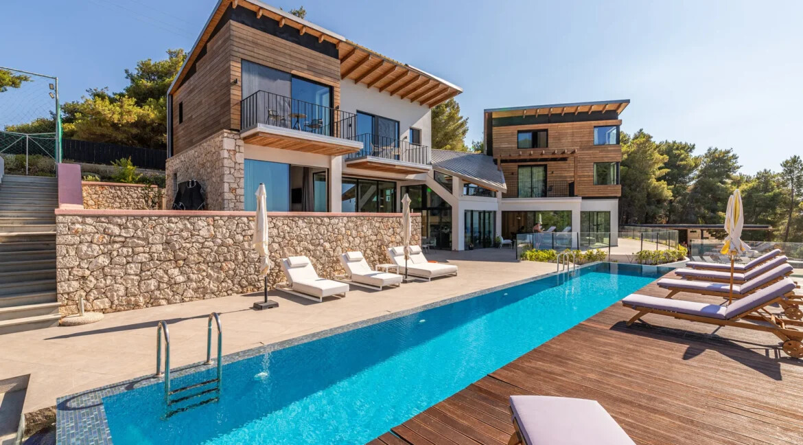 Luxurious Villa for sale in Lefkada 10
