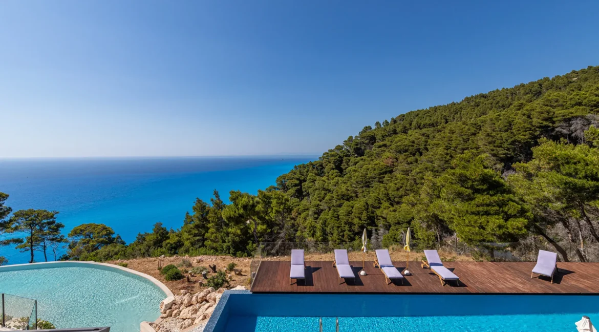Luxurious Villa for sale in Lefkada