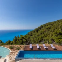Luxurious Villa for sale in Lefkada