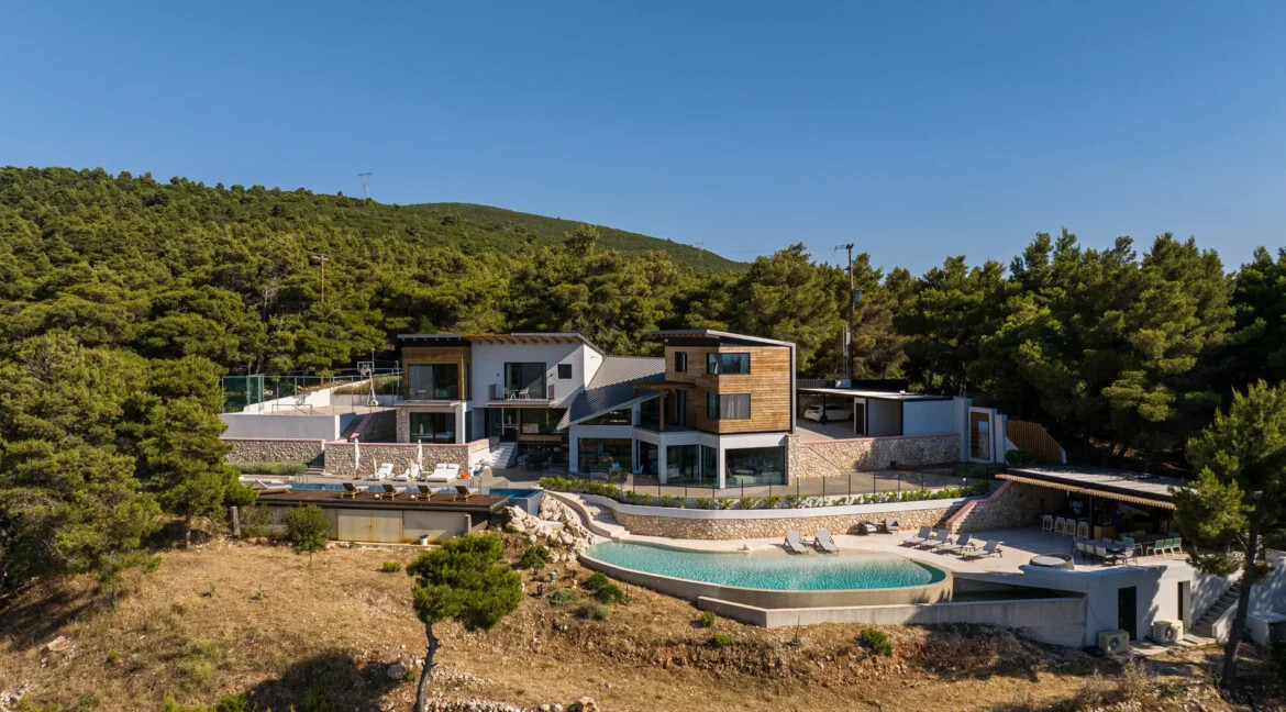 Luxurious Villa for sale in Lefkada 4