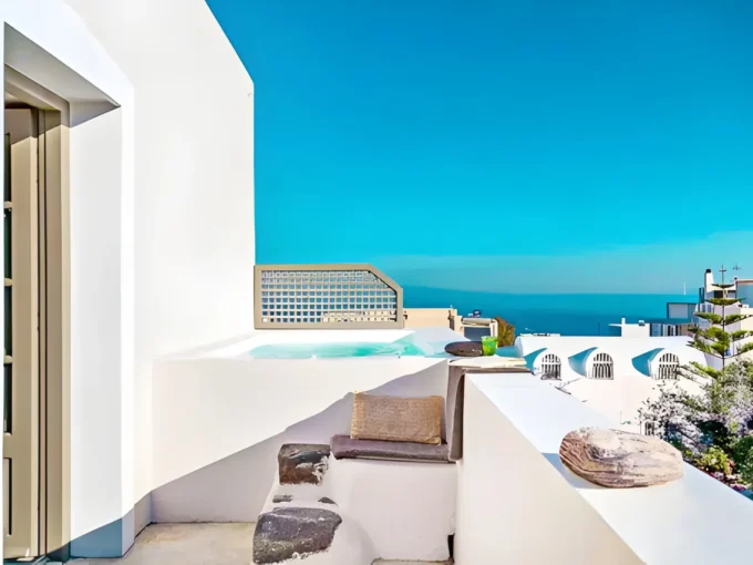 Luxury House for Sale Santorini with Jacuzzi Oia Santorini