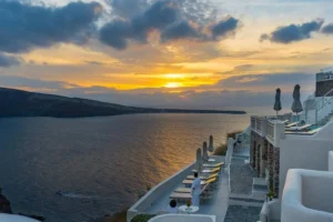 Luxury Suites Hotel in Oia of Santorini