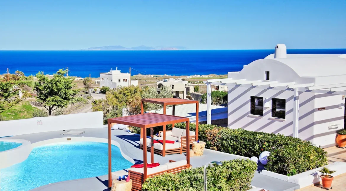 Luxury villa in Santorini for Sale, Real Estate Santorini, Property with Pool in Santorini, Villas for sale in Santorini3