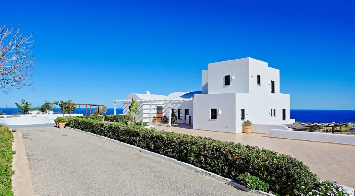 Luxury villa in Santorini for Sale, Real Estate Santorini, Property with Pool in Santorini, Villas for sale in Santorini4