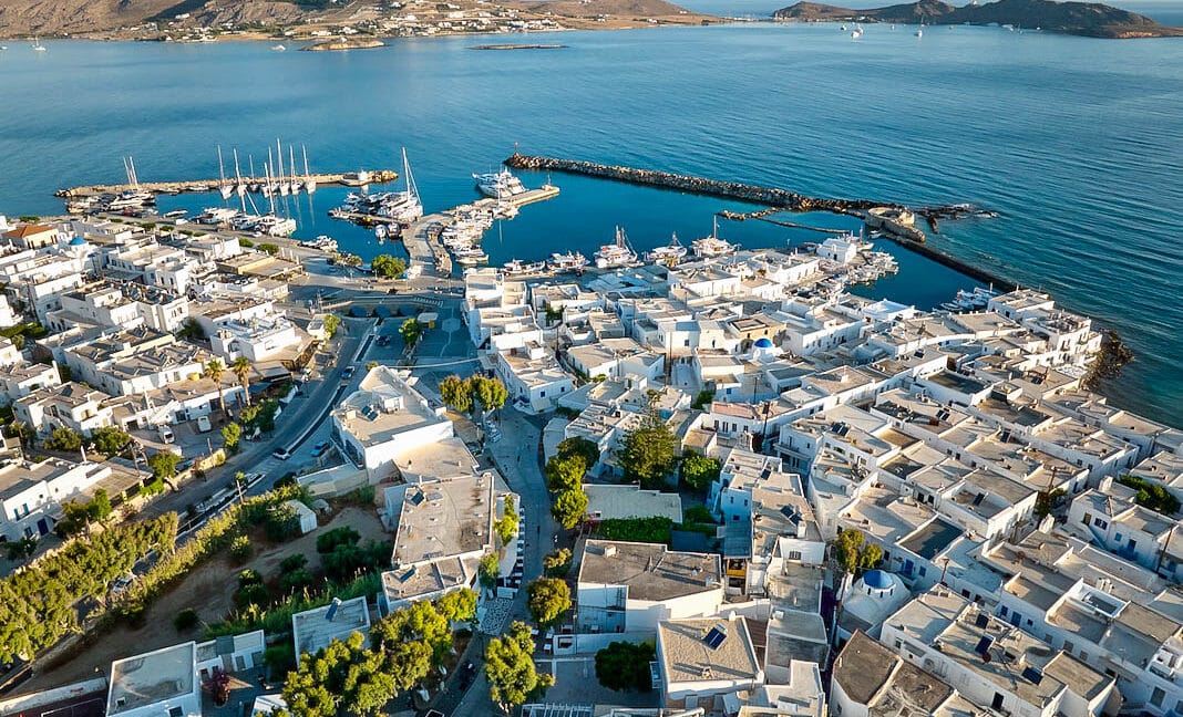 Property in the center of Paros Naoussa, Paros Properties1