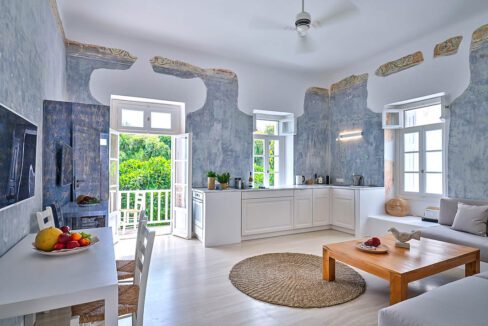 Property in the center of Paros Naoussa, Paros Properties12