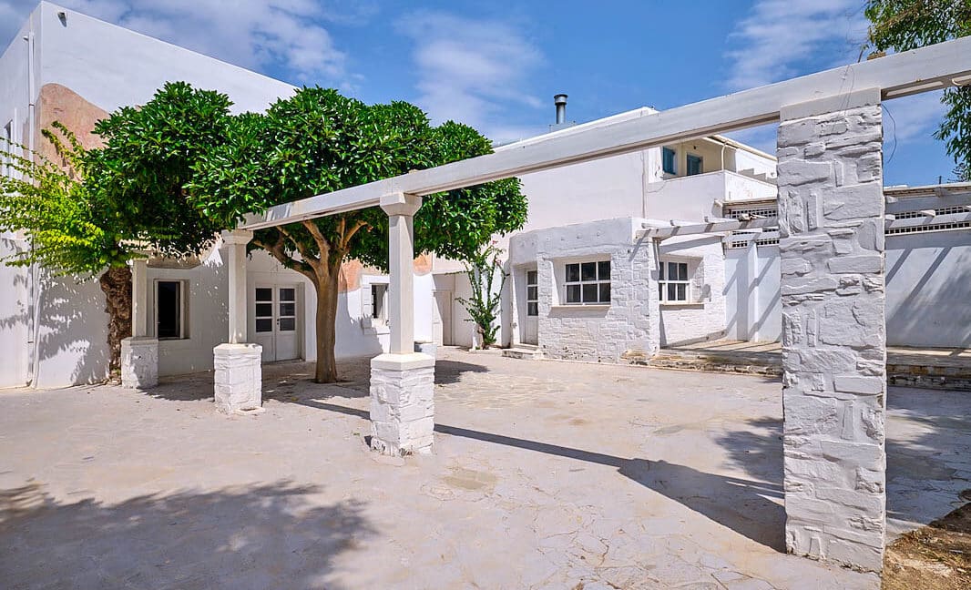 Property in the center of Paros Naoussa, Paros Properties5