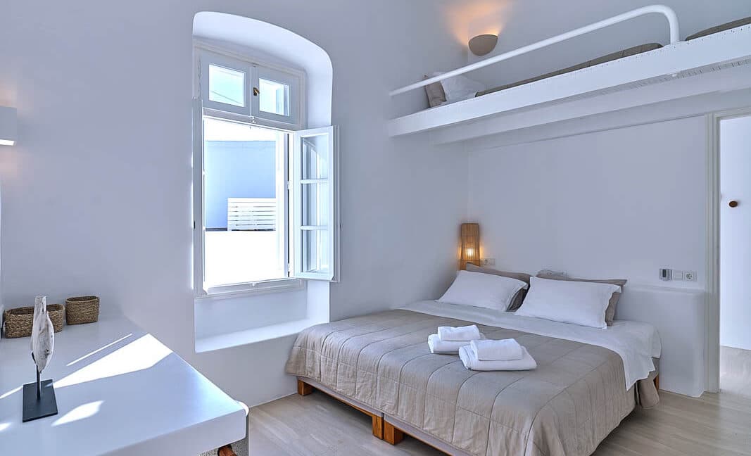 Property in the center of Paros Naoussa, Paros Properties9