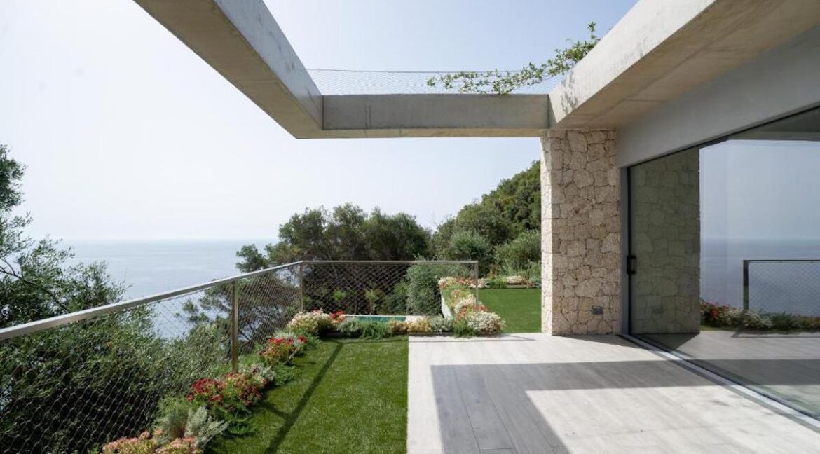 Seafront Villa In West Corfu for sale, Corfu Properties 20
