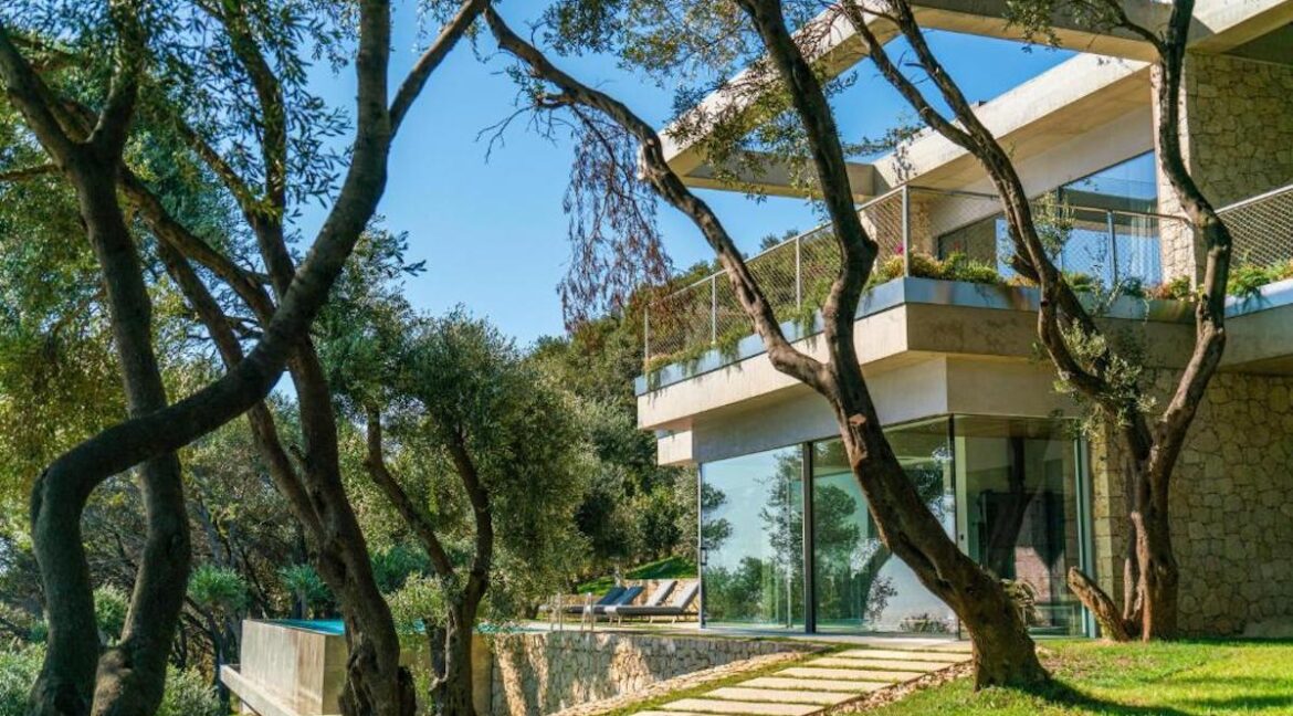 Seafront Villa In West Corfu for sale, Corfu Properties 25