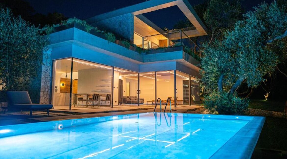 Seafront Villa In West Corfu for sale, Corfu Properties 28