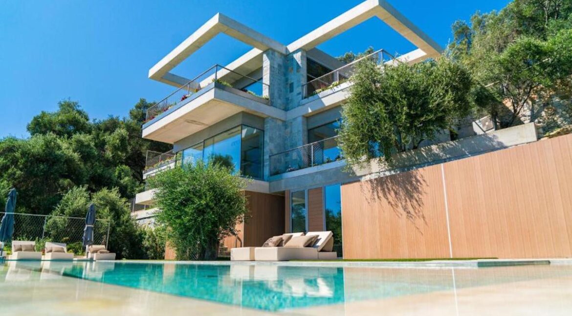 Seafront Villa In West Corfu for sale, Corfu Properties 6