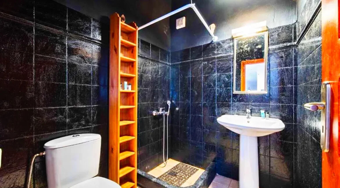 Villa at Foinikia of Oia in Santorini for sale 14